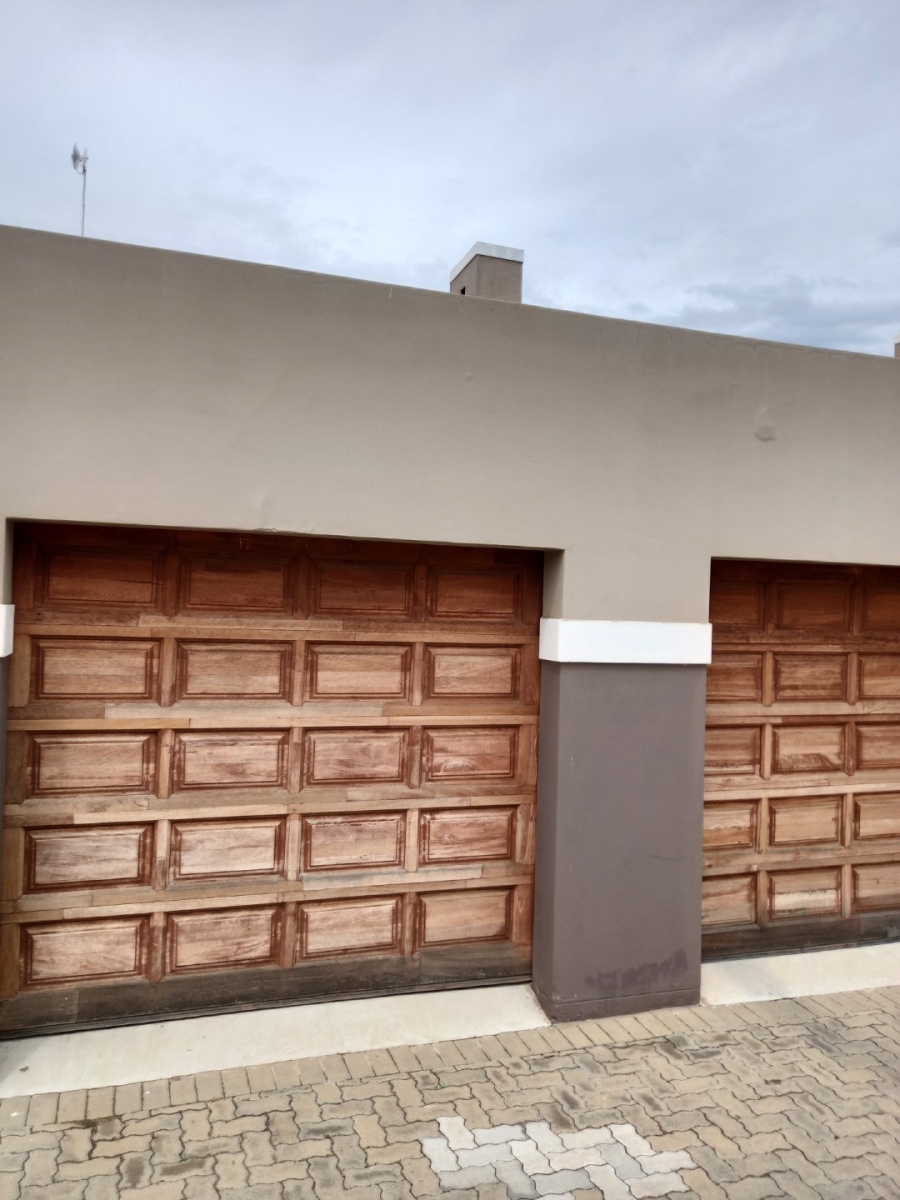 3 Bedroom Property for Sale in Hillside Free State